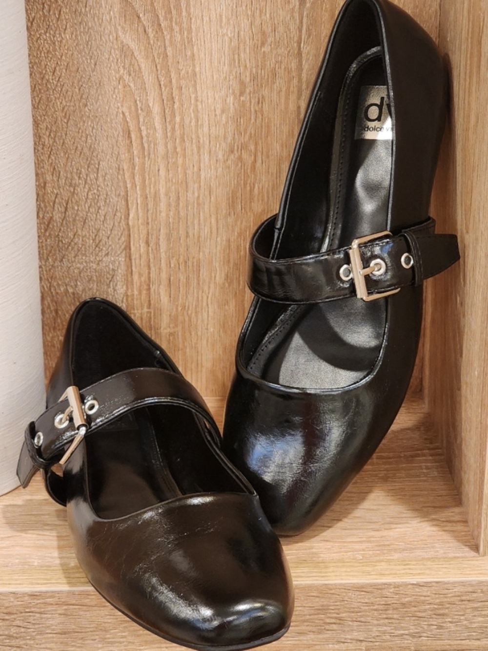 DV Dolce Vita  Black Patent Leather Mellie Buckle Strap Mary Jane Flats Size 9.5